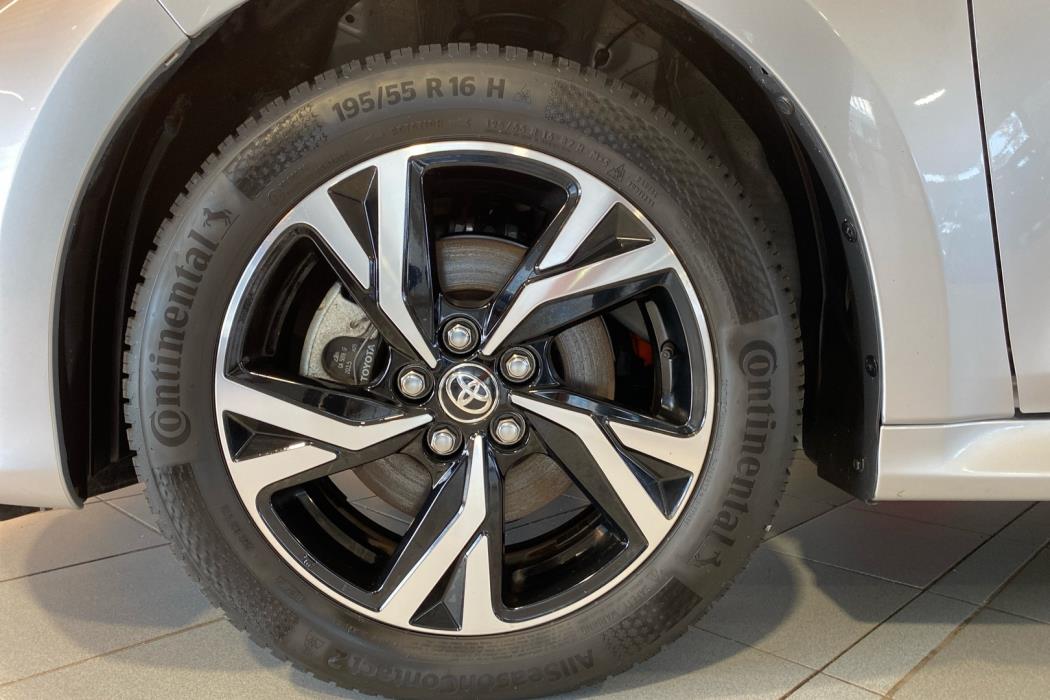 TOYOTA YARIS 2025