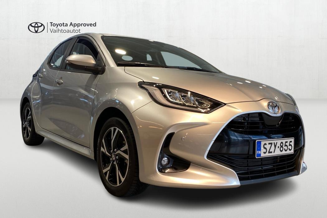 TOYOTA YARIS 2025