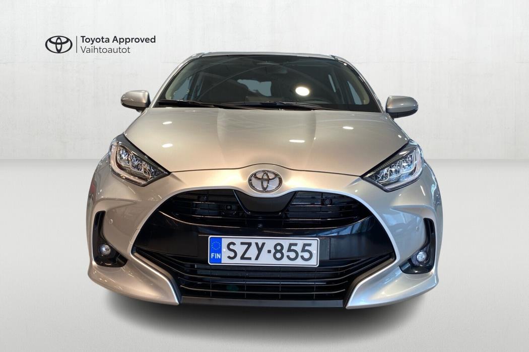 TOYOTA YARIS 2025