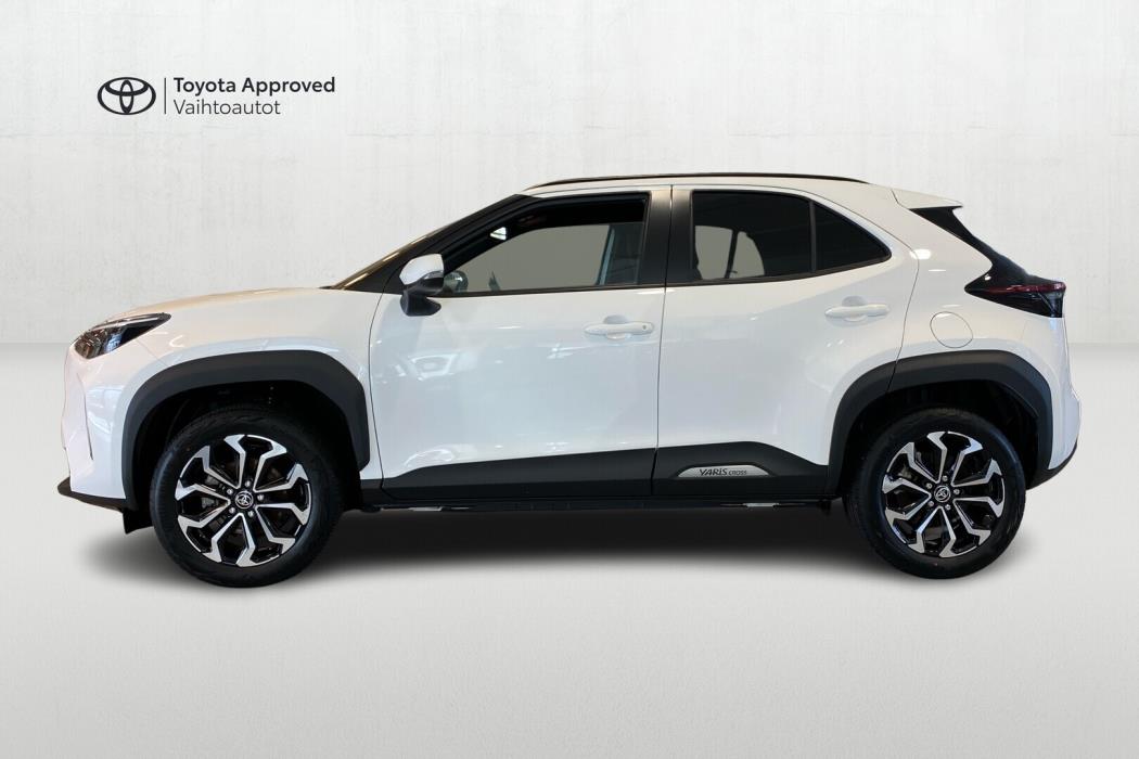 TOYOTA Yaris Cross 2025