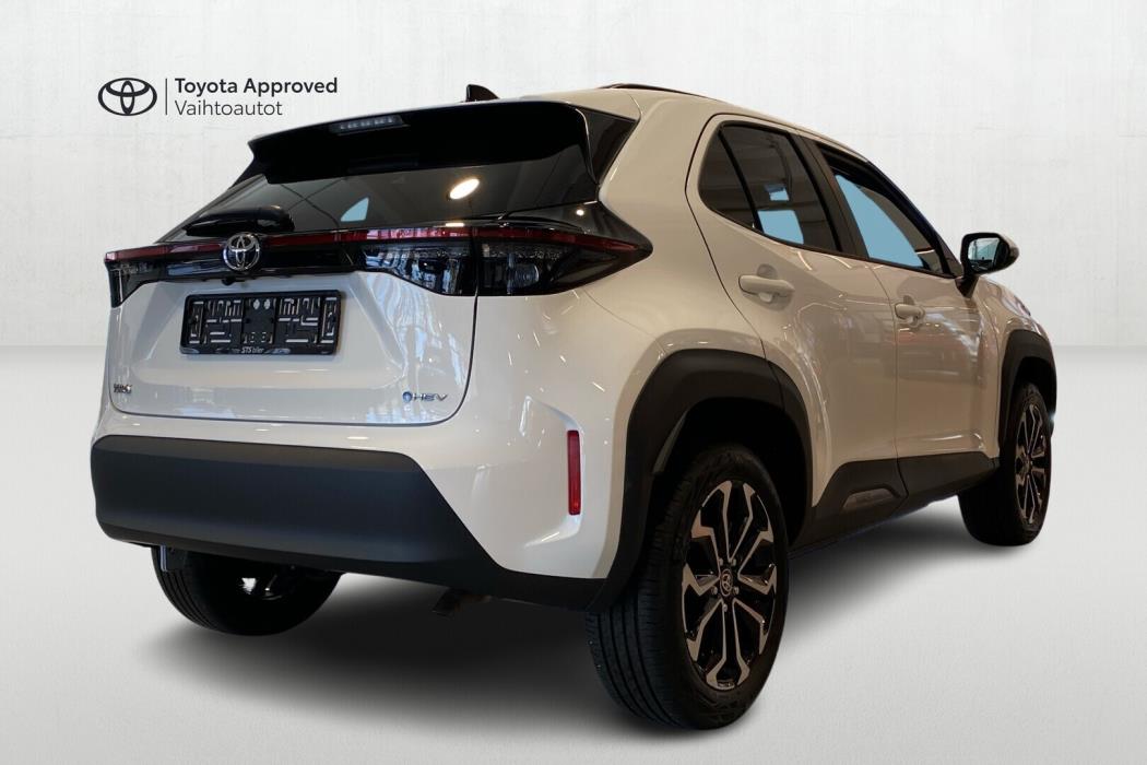 TOYOTA Yaris Cross 2025