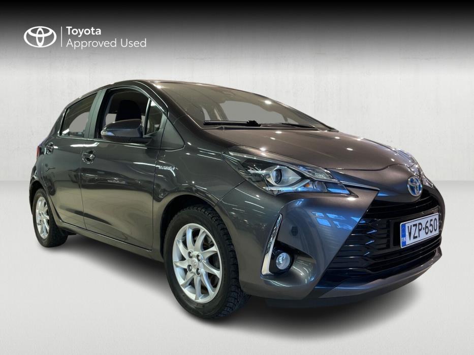 TOYOTA Yaris 2017