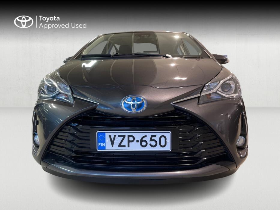 TOYOTA Yaris 2017