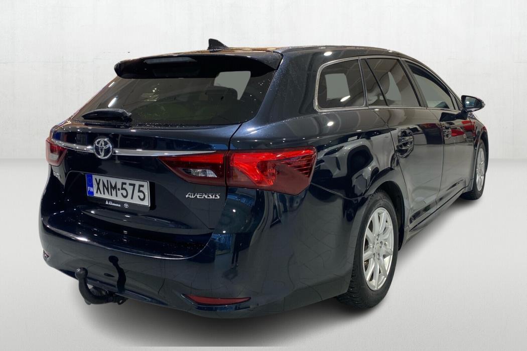 TOYOTA Avensis 2015
