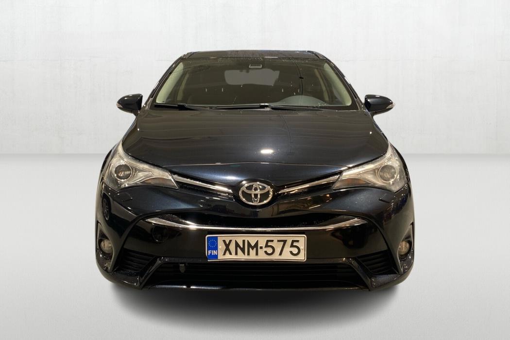TOYOTA Avensis 2015