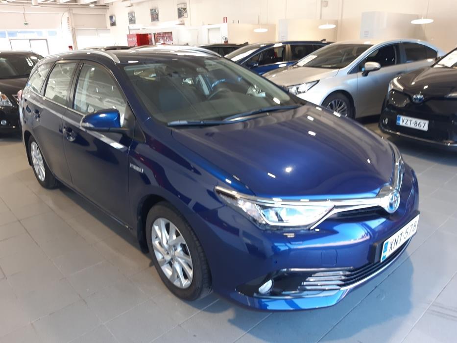 TOYOTA Auris 2016