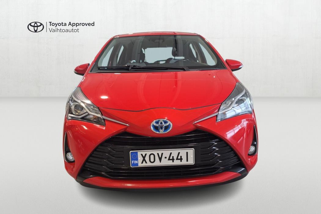 TOYOTA Yaris 2018