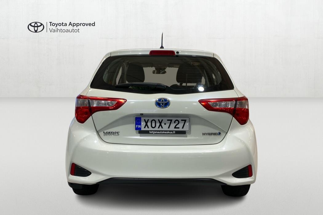 TOYOTA Yaris 2018