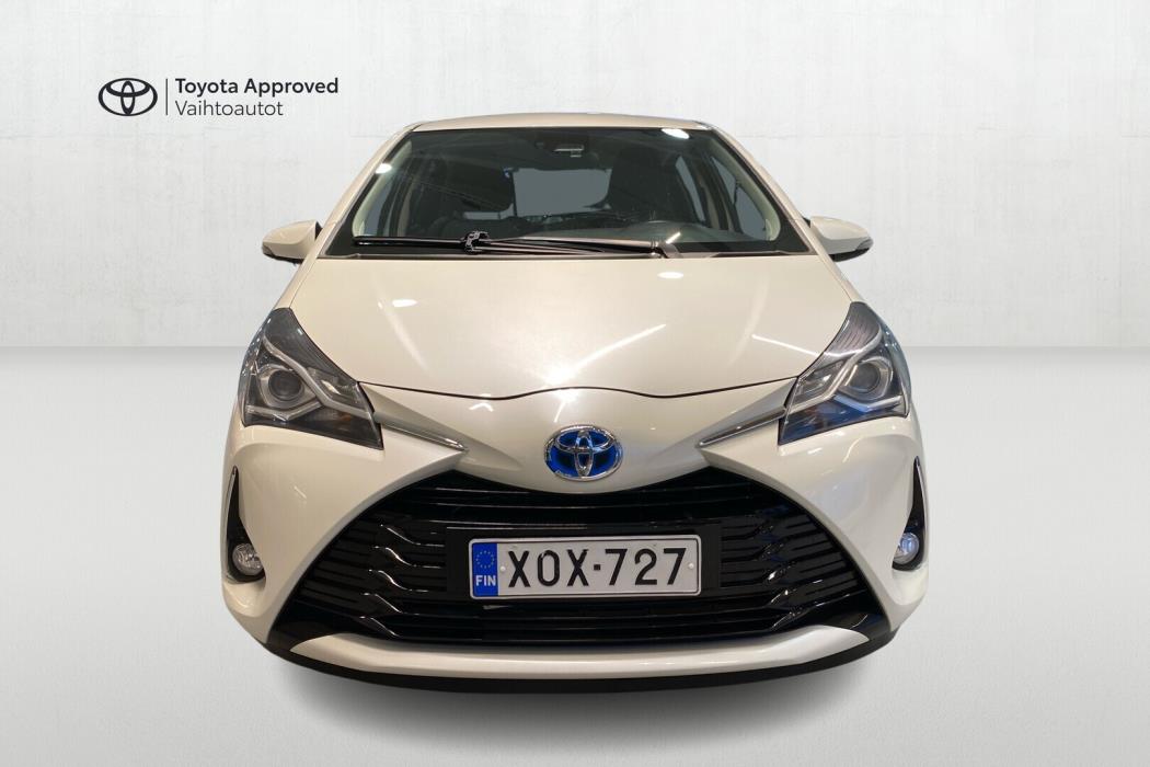 TOYOTA Yaris 2018