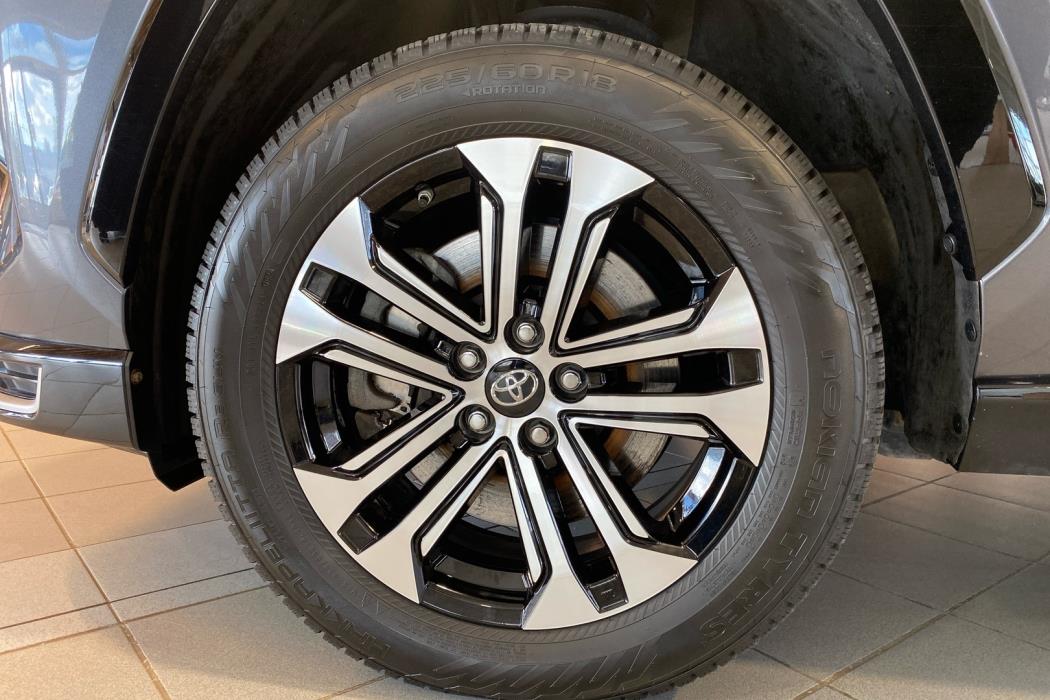 TOYOTA RAV4 Plug-in 2024