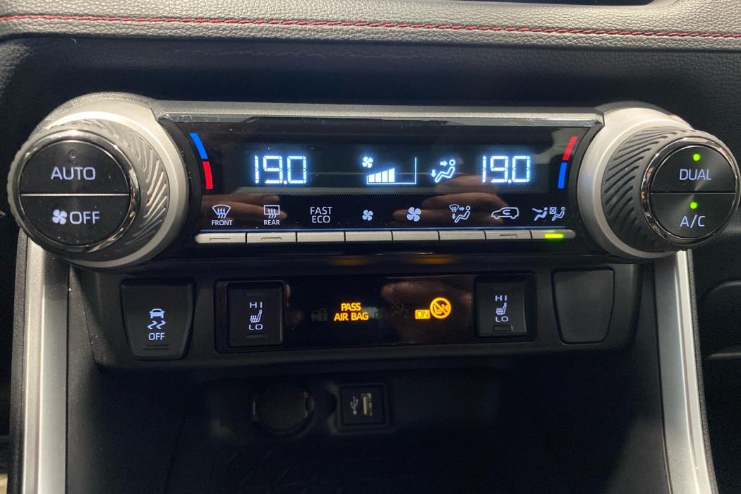 TOYOTA RAV4 Plug-in 2024