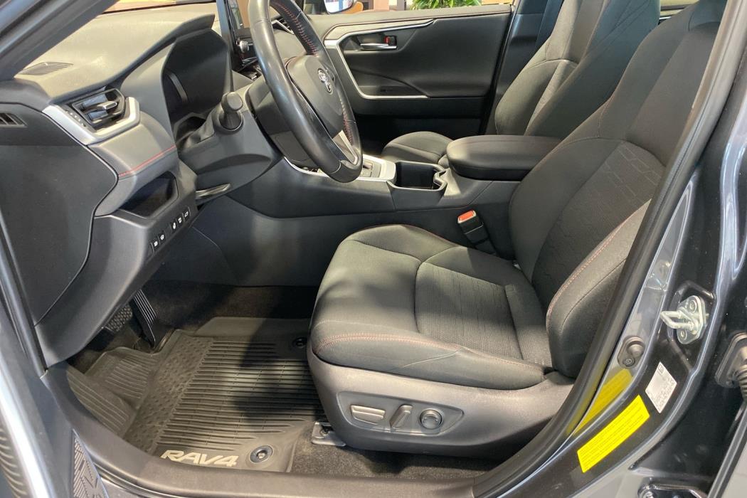 TOYOTA RAV4 Plug-in 2024