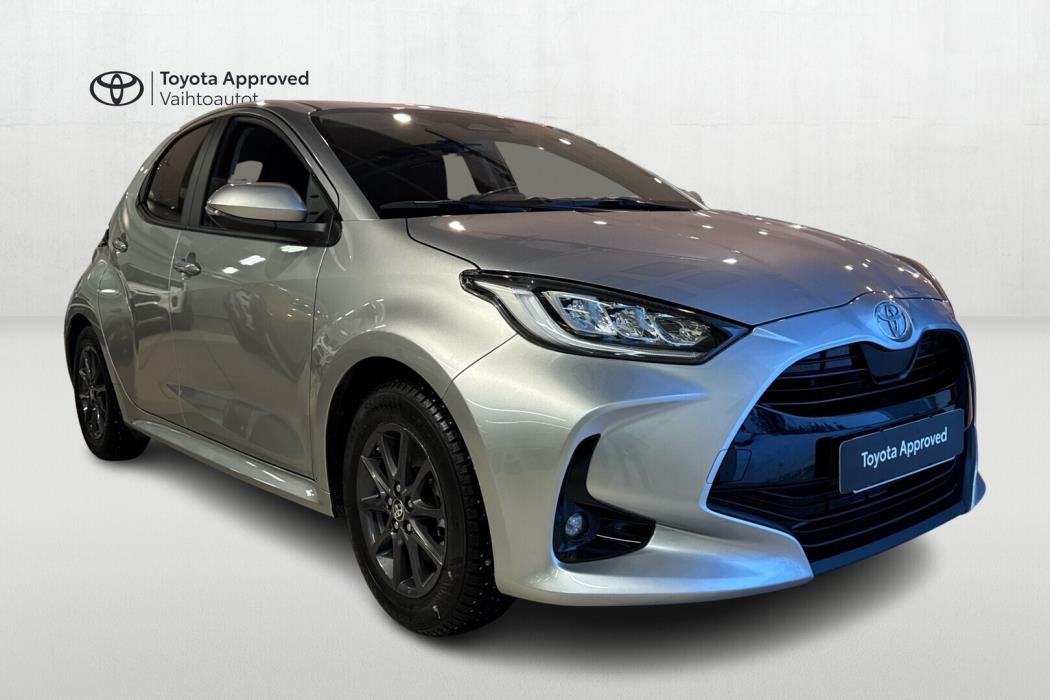 TOYOTA YARIS 2025