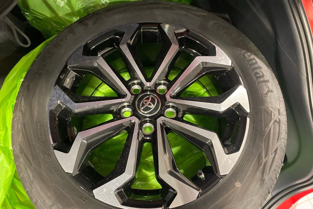 TOYOTA Yaris Cross 2025