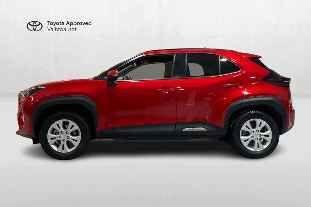 TOYOTA Yaris Cross 2025