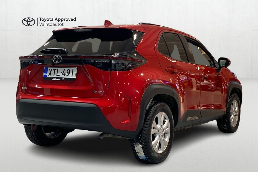 TOYOTA Yaris Cross 2025