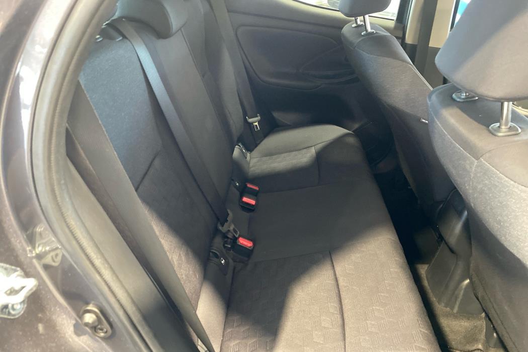 TOYOTA YARIS 2025