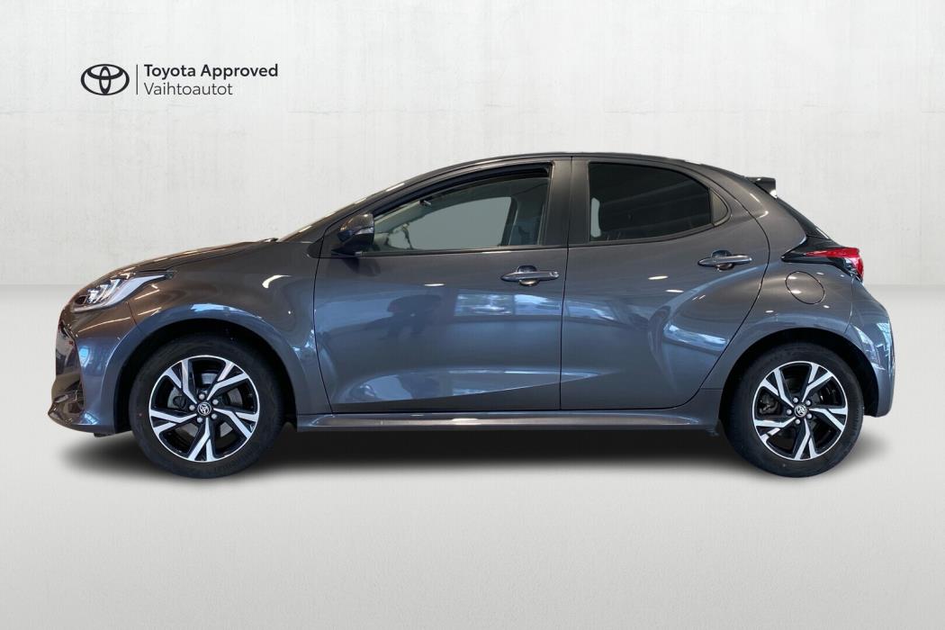 TOYOTA YARIS 2025