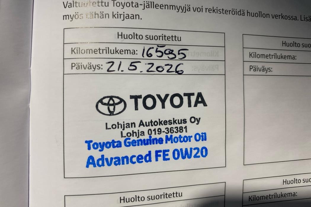 TOYOTA YARIS 2025