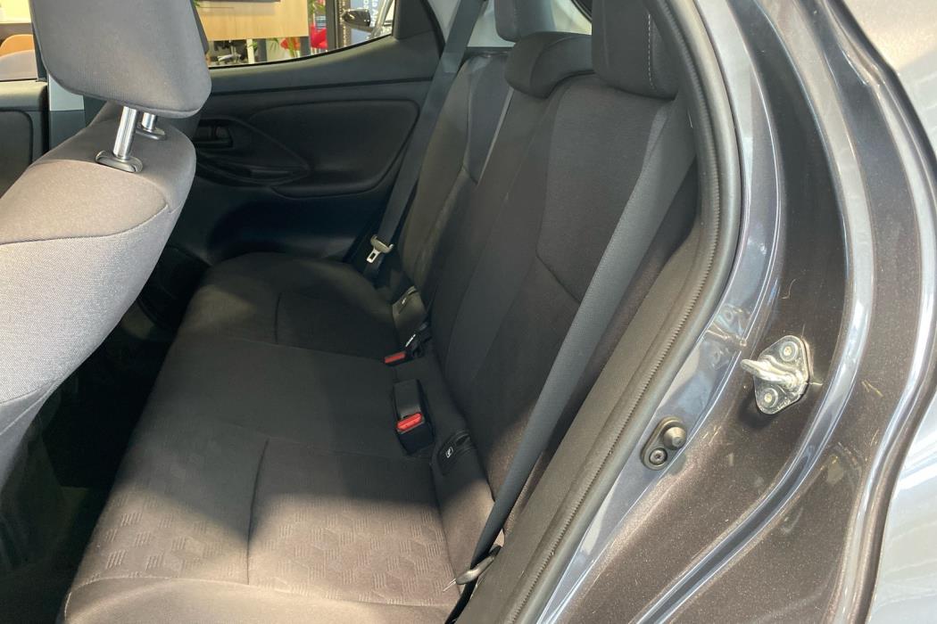 TOYOTA YARIS 2025