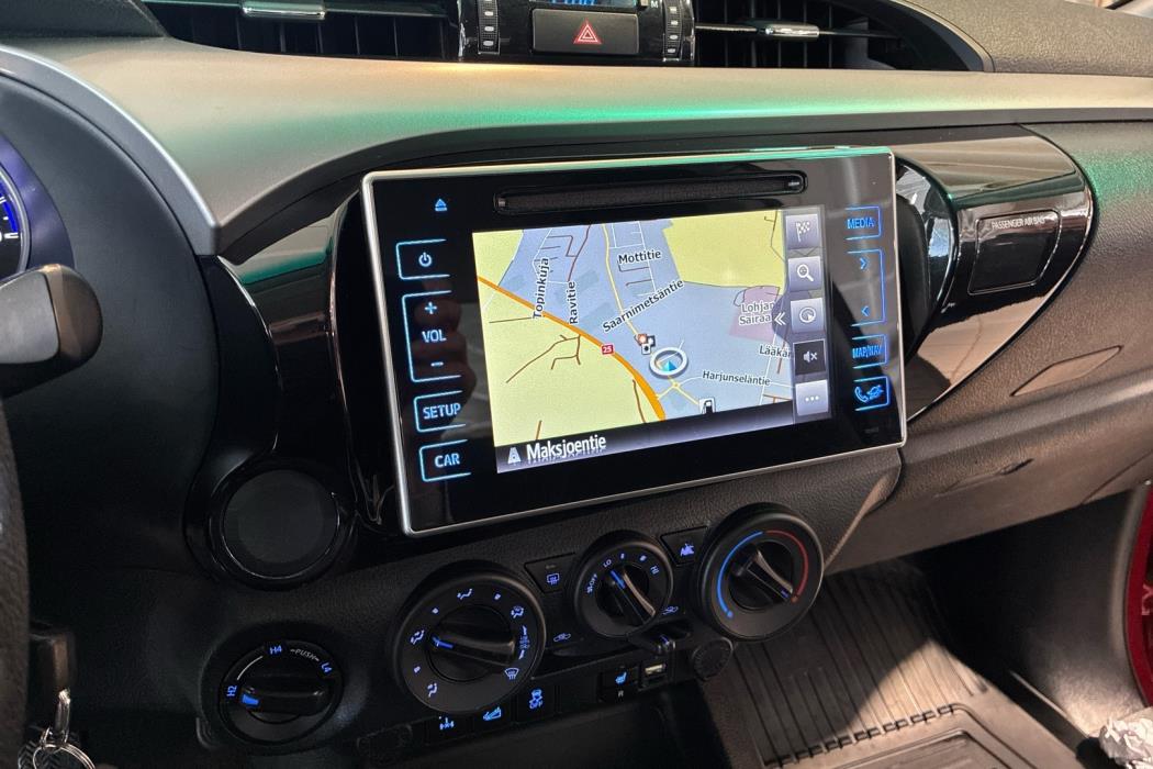 TOYOTA Hilux 2016