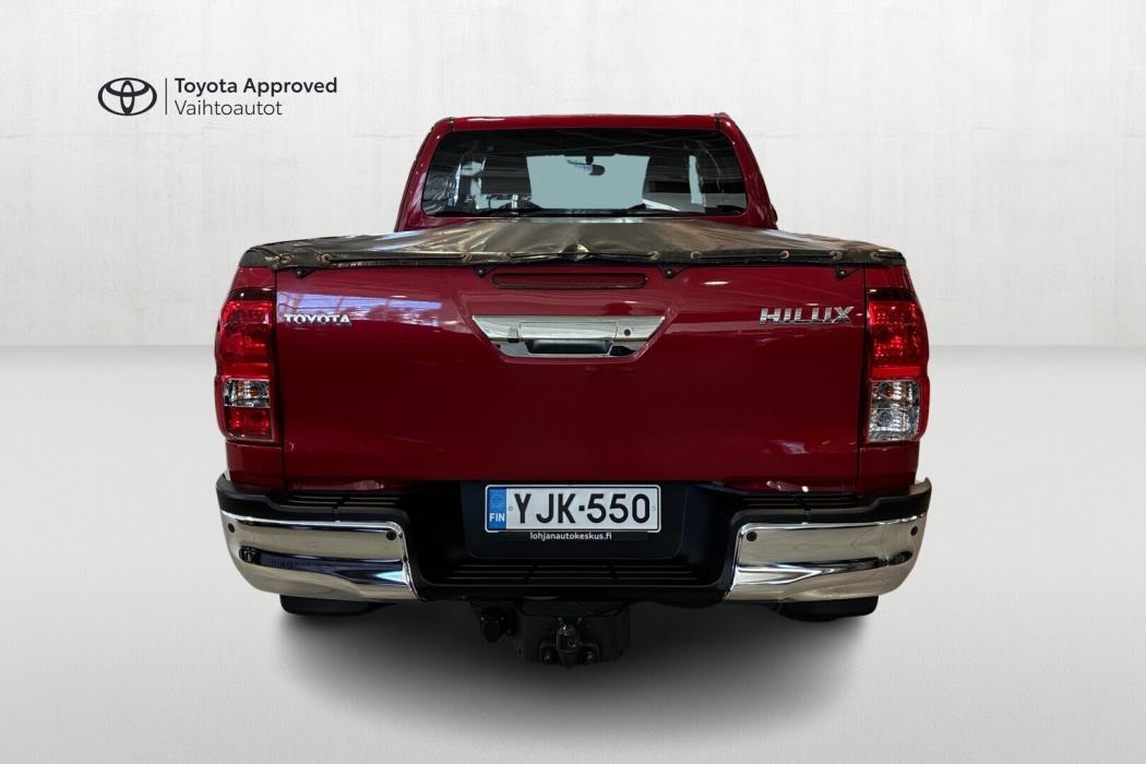 TOYOTA Hilux 2016