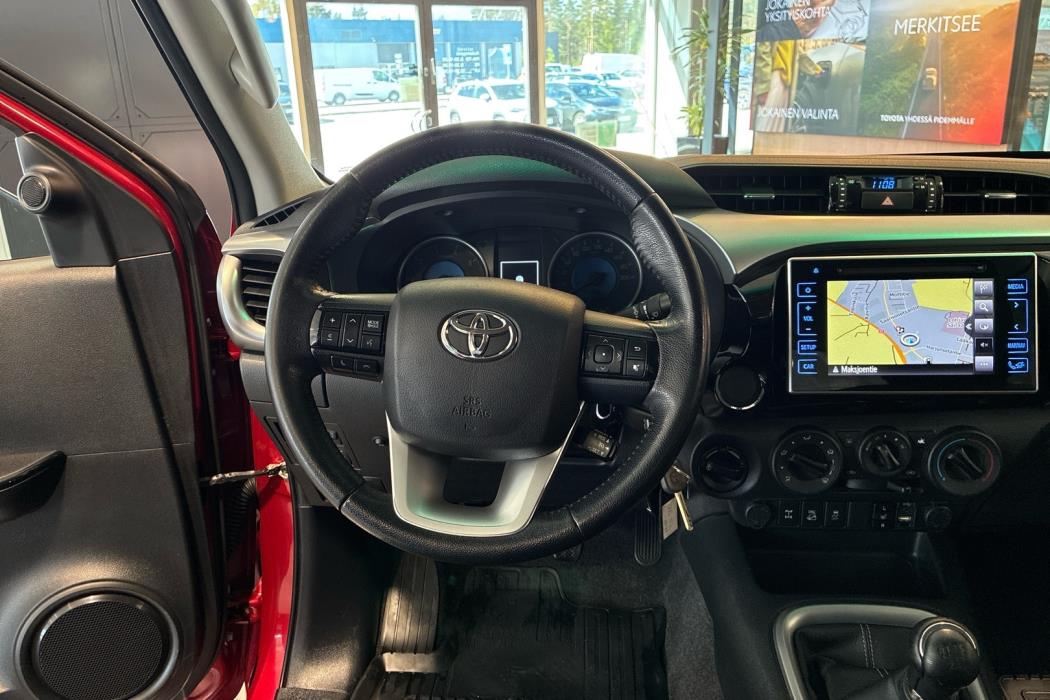TOYOTA Hilux 2016