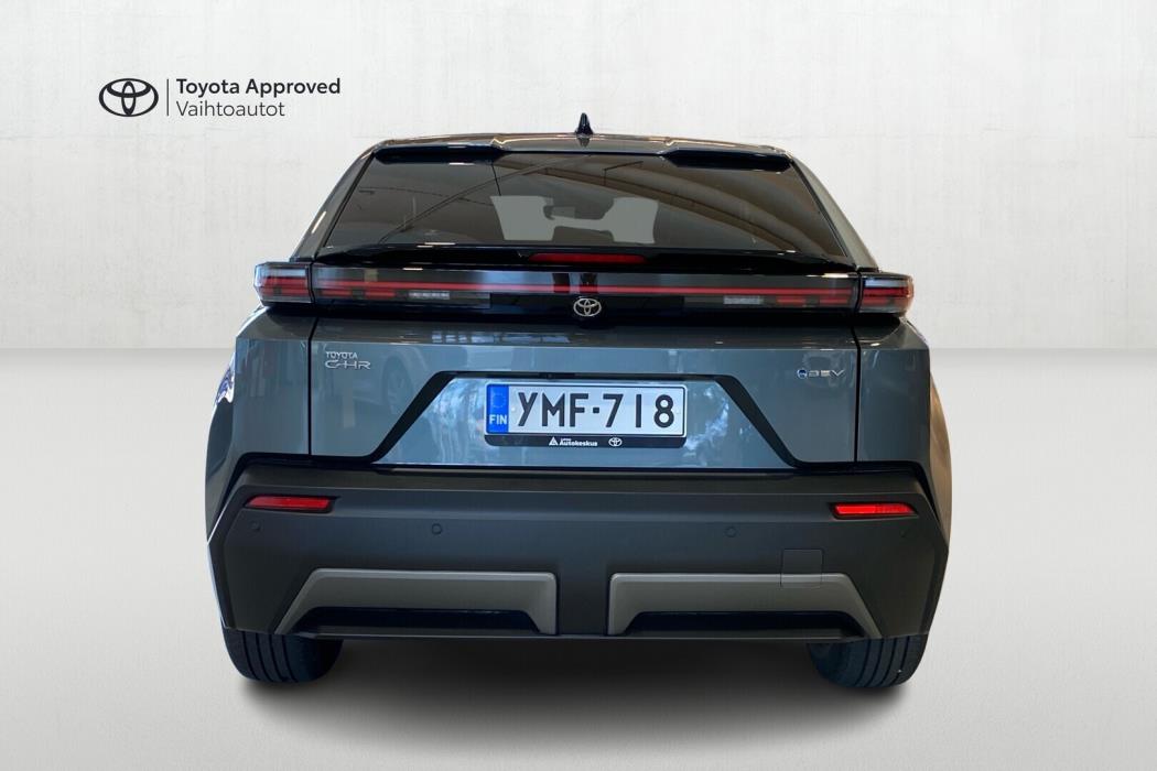TOYOTA C-HR+ 2026