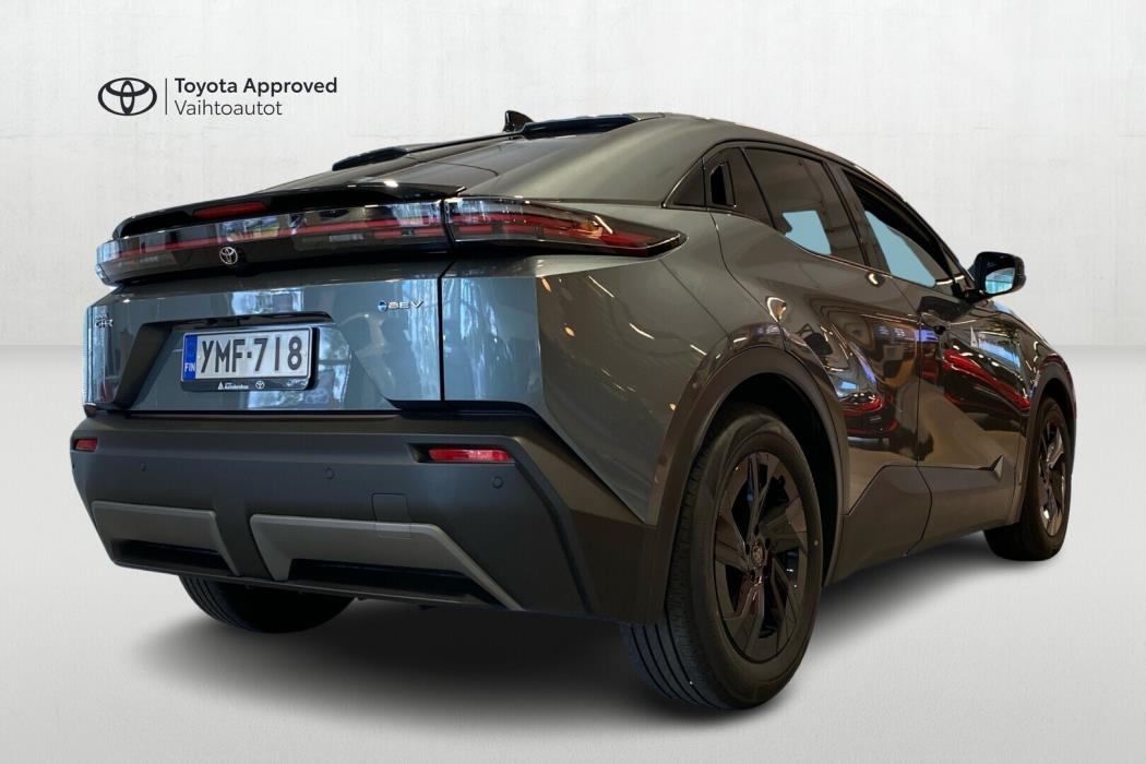 TOYOTA C-HR+ 2026
