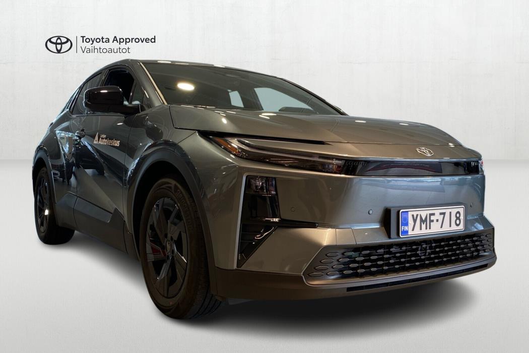 TOYOTA C-HR+ 2026