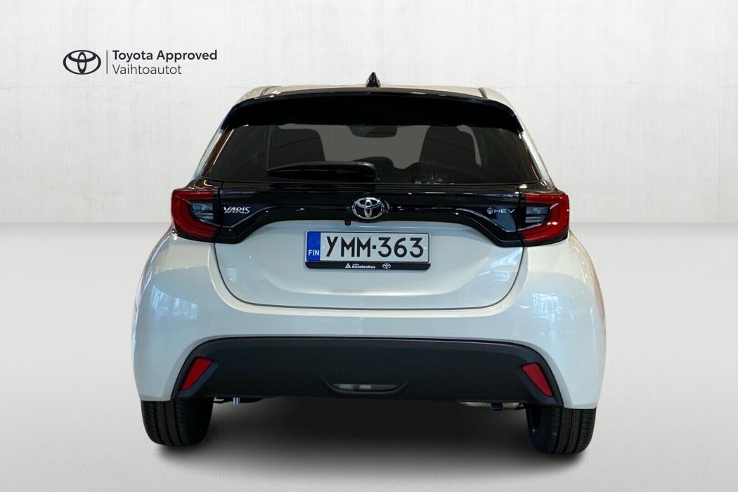 TOYOTA YARIS 2026