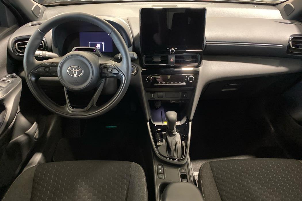 TOYOTA Yaris Cross 2026