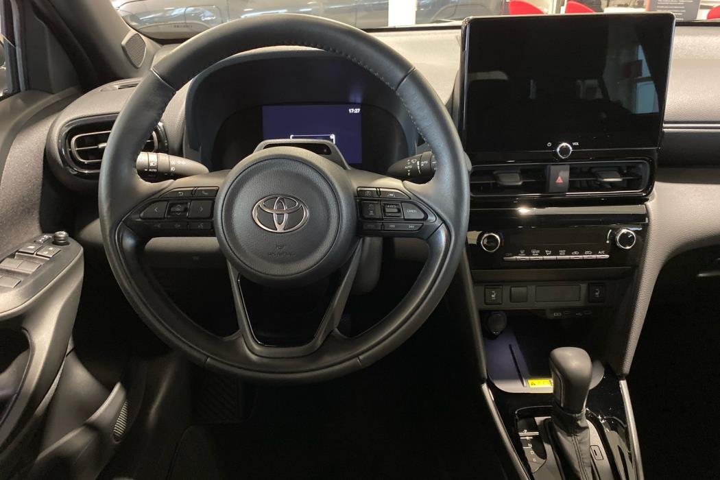 TOYOTA Yaris Cross 2026