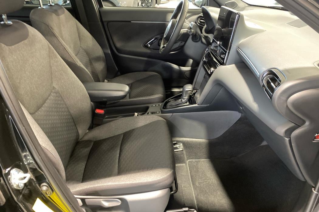 TOYOTA Yaris Cross 2026