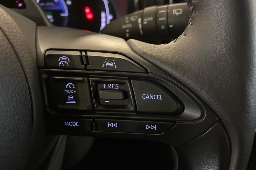 TOYOTA Yaris Cross 2026