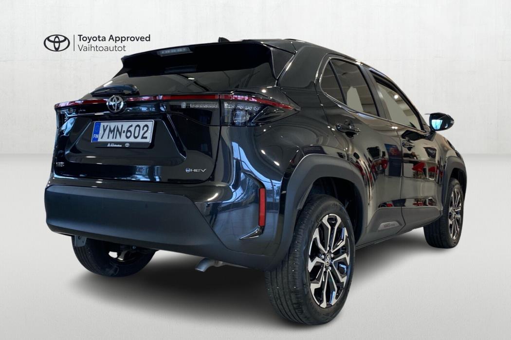 TOYOTA Yaris Cross 2026