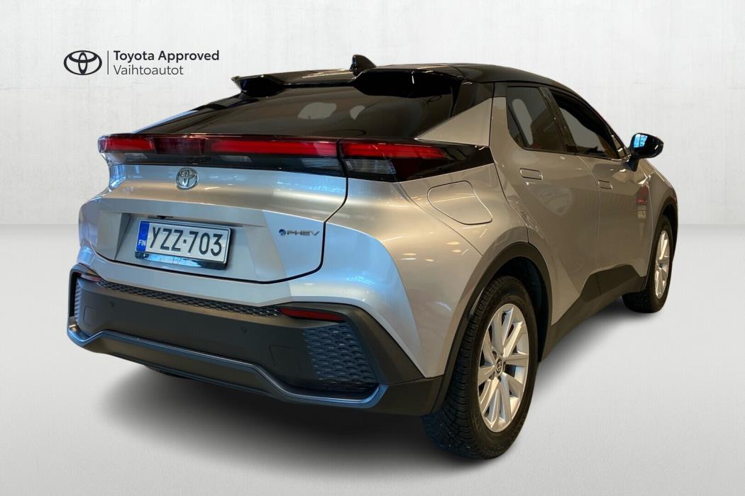 TOYOTA C-HR 2025