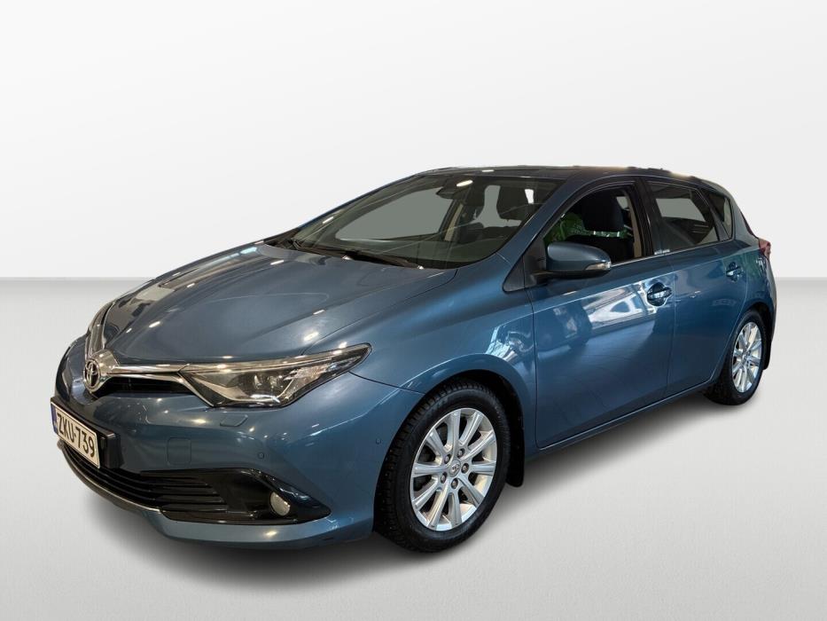 TOYOTA Auris 2015