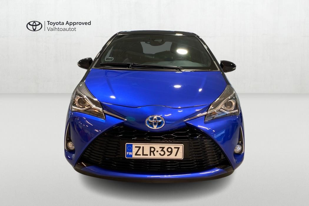 TOYOTA Yaris 2017