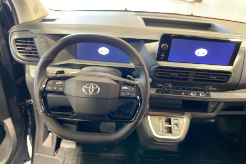 TOYOTA PROACE 2025