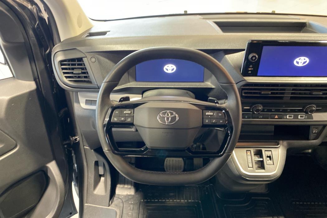 TOYOTA PROACE 2025