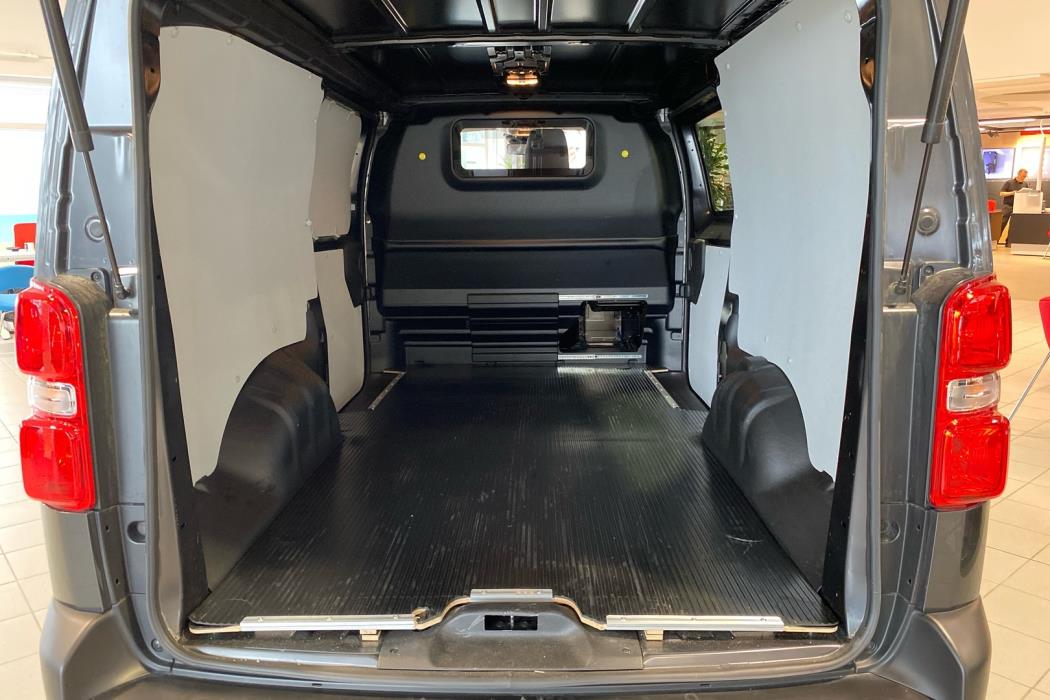 TOYOTA PROACE 2025