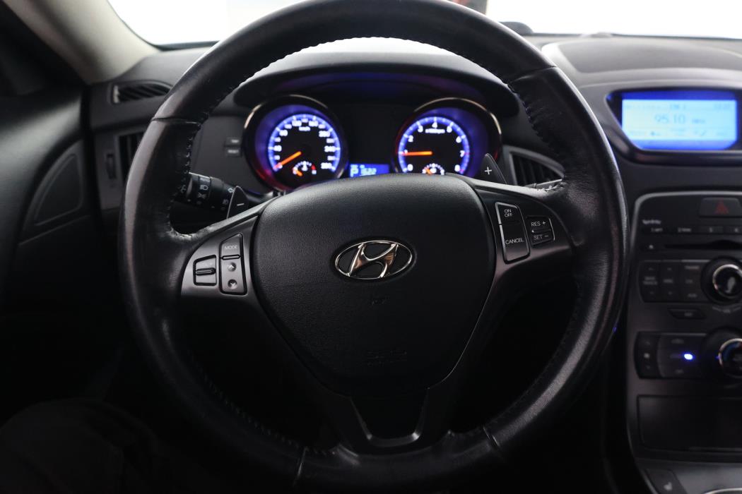 HYUNDAI Genesis Coupe 2011
