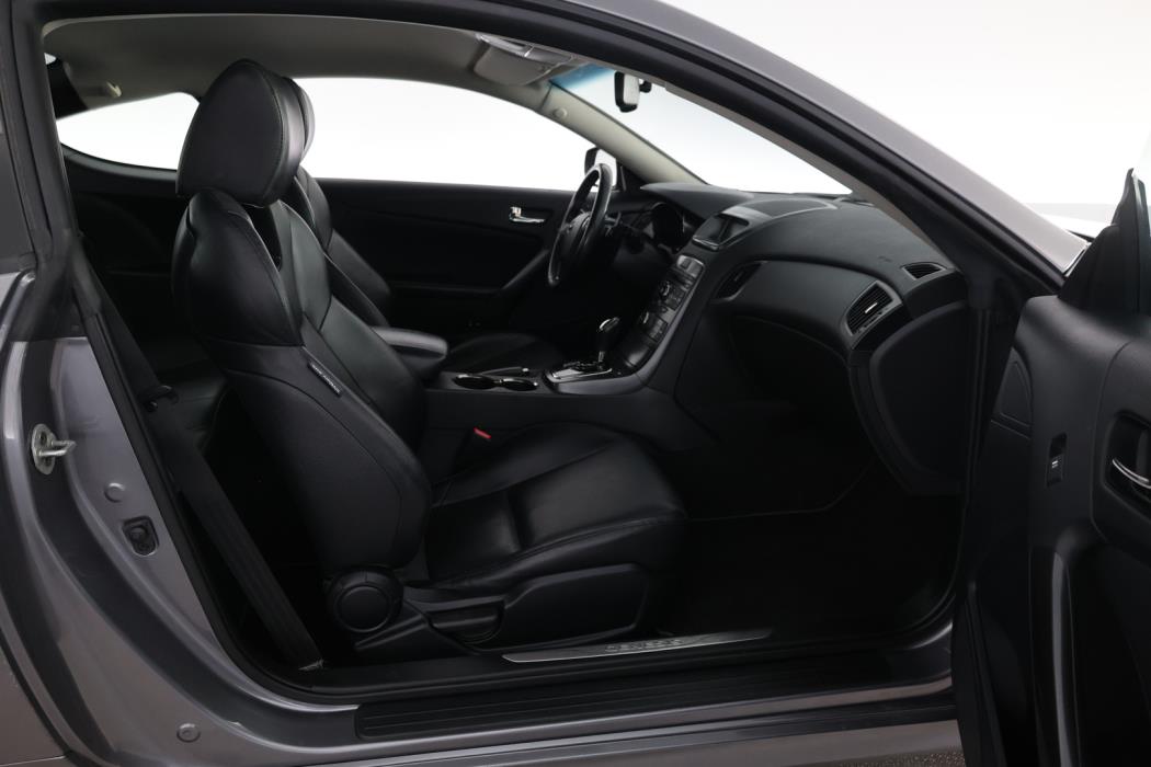 HYUNDAI Genesis Coupe 2011
