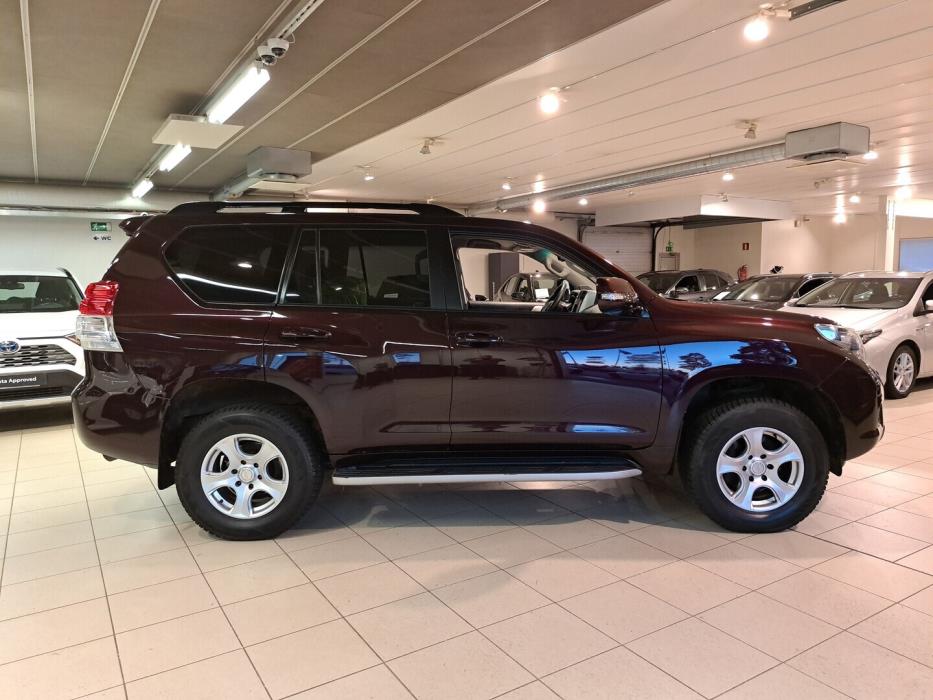 TOYOTA Land Cruiser 2010