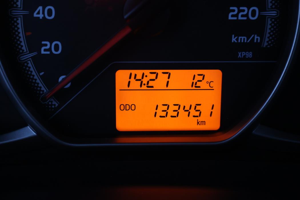TOYOTA Yaris 2016