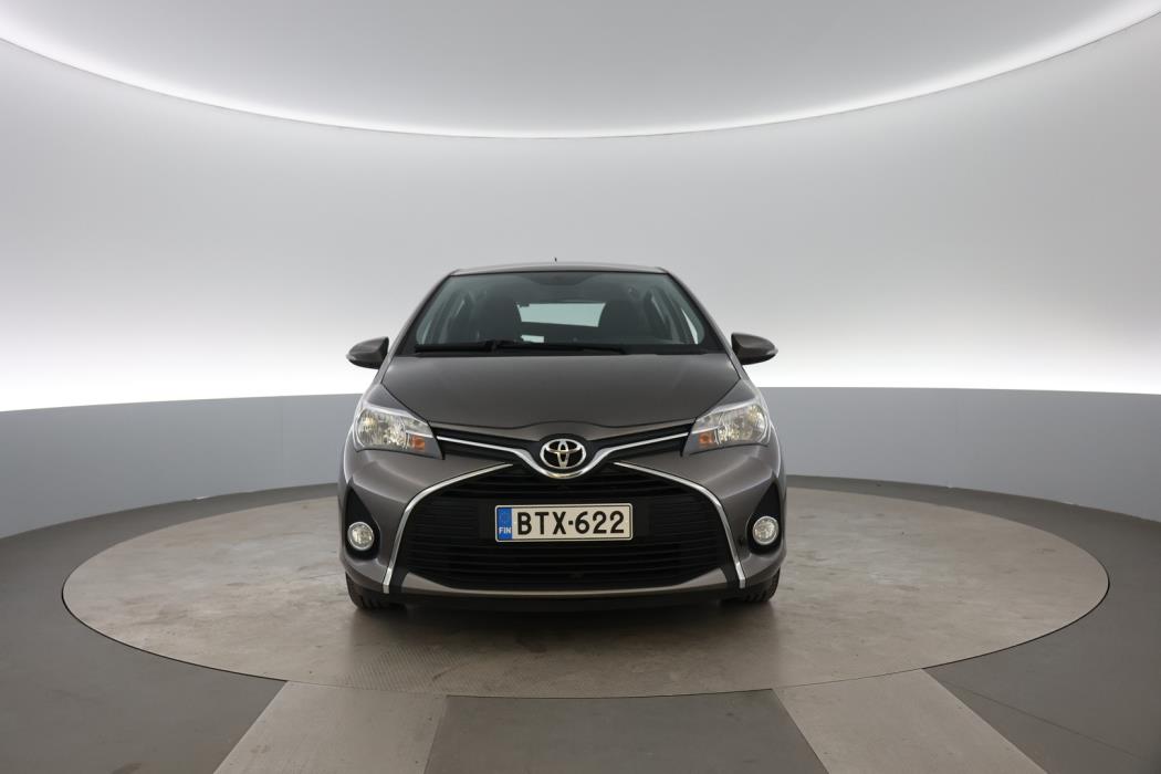 TOYOTA Yaris 2016