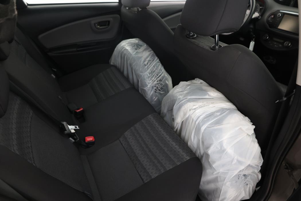 TOYOTA Yaris 2016
