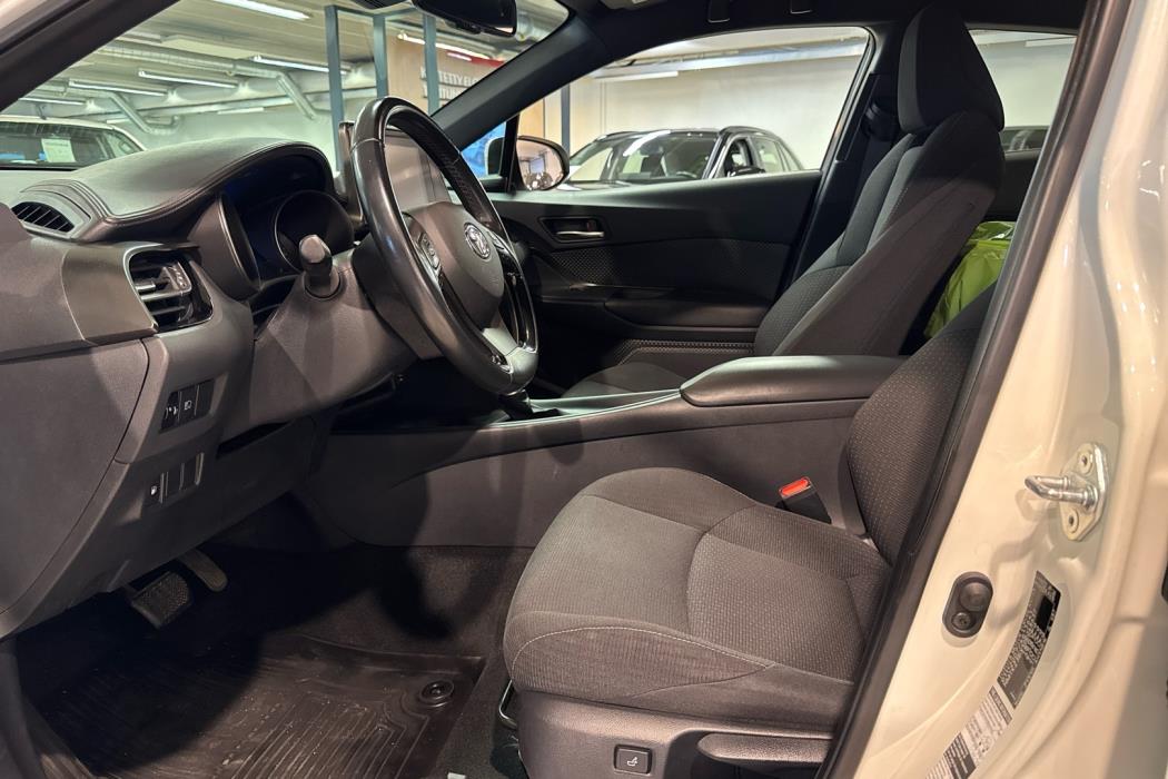 TOYOTA C-HR 2019