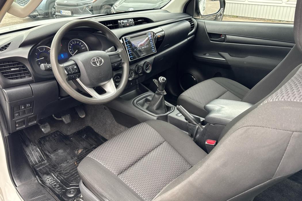 TOYOTA Hilux 2019